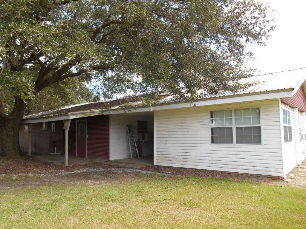 13505 Junius Rd, Abbeville, LA 70510